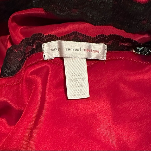 Cacique Cami Night Top Armpit to armpit 25” - Picture 6 of 6